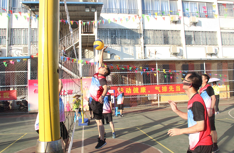 翹首以盼!桂林鴻程全體員工首屆氣排球比賽火熱開幕 翹首以盼!桂林鴻程全體員工首屆氣排球比賽火熱開幕