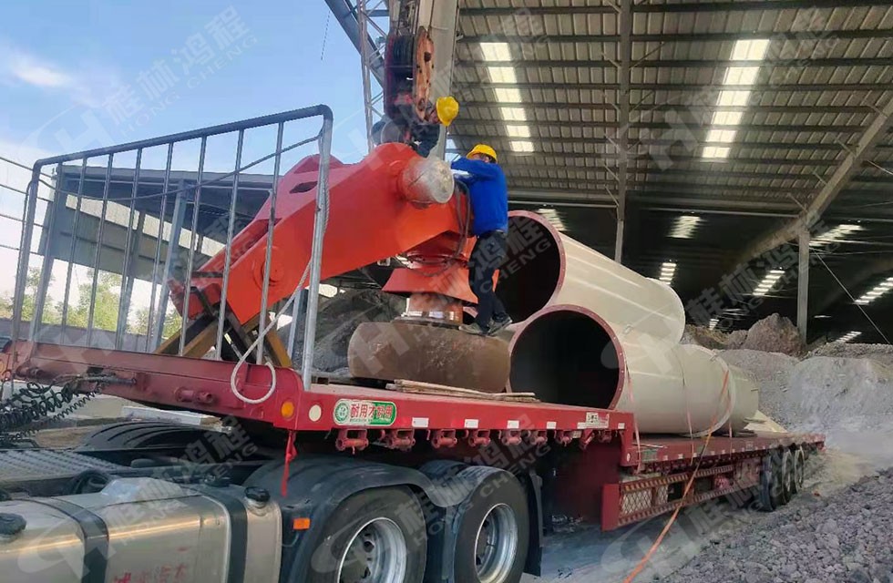 1621233984721489.jpg 2021-5-17-高嶺土立磨第5臺抵達客戶現場-超牌-3.jpg